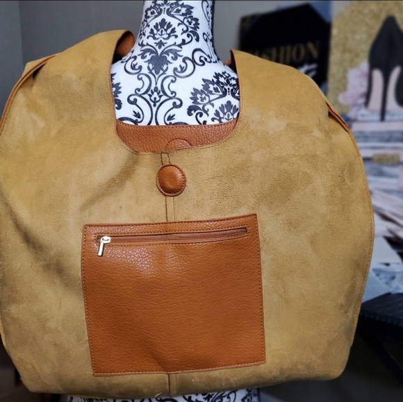 Boutique Knotted Hobo Bag - Picture 6 of 7